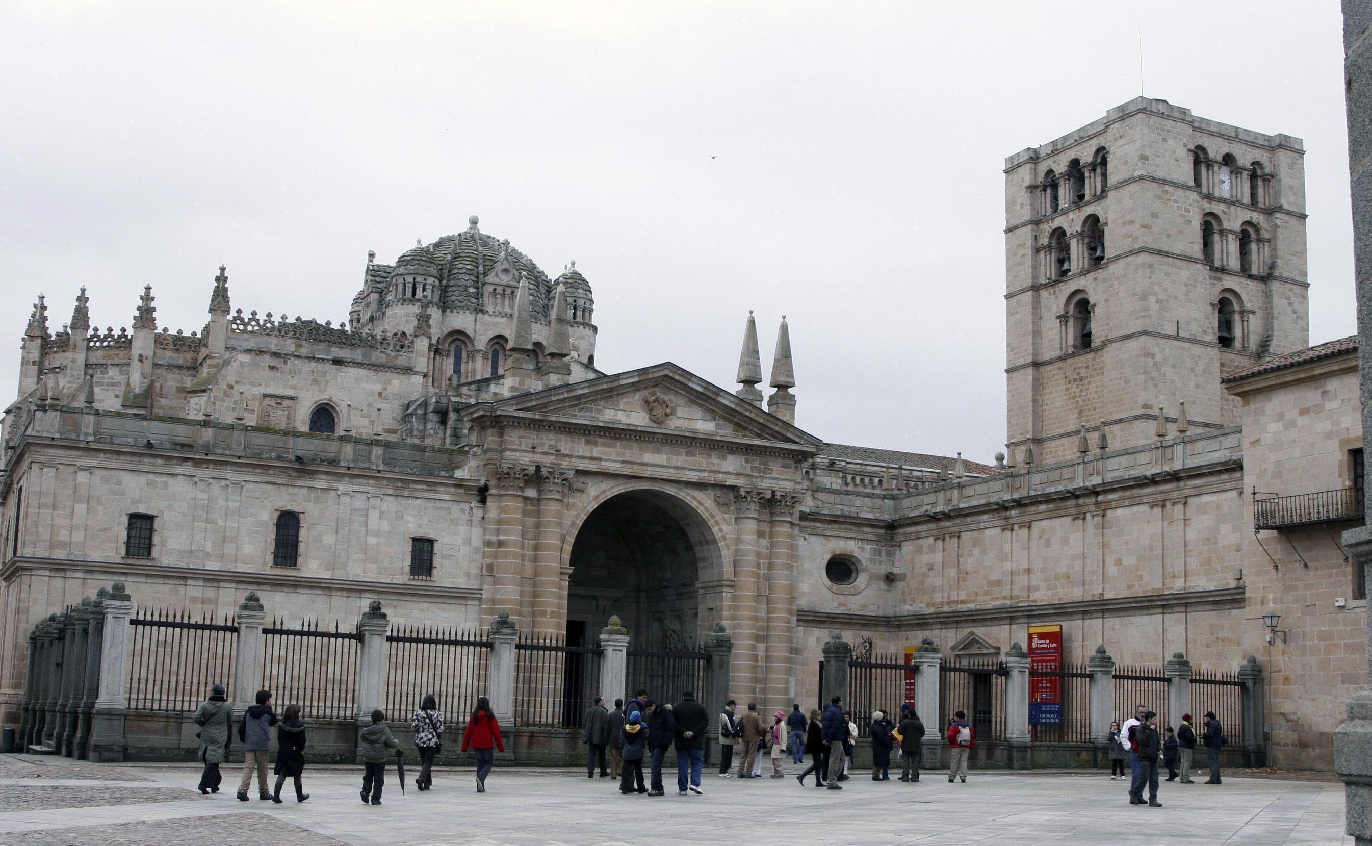 Catedral de Zamora.jpg