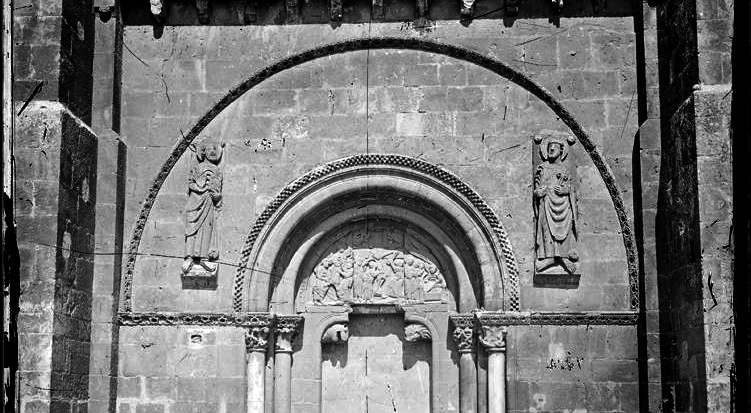 Puerta del Perdón San Isidoro León.jpg